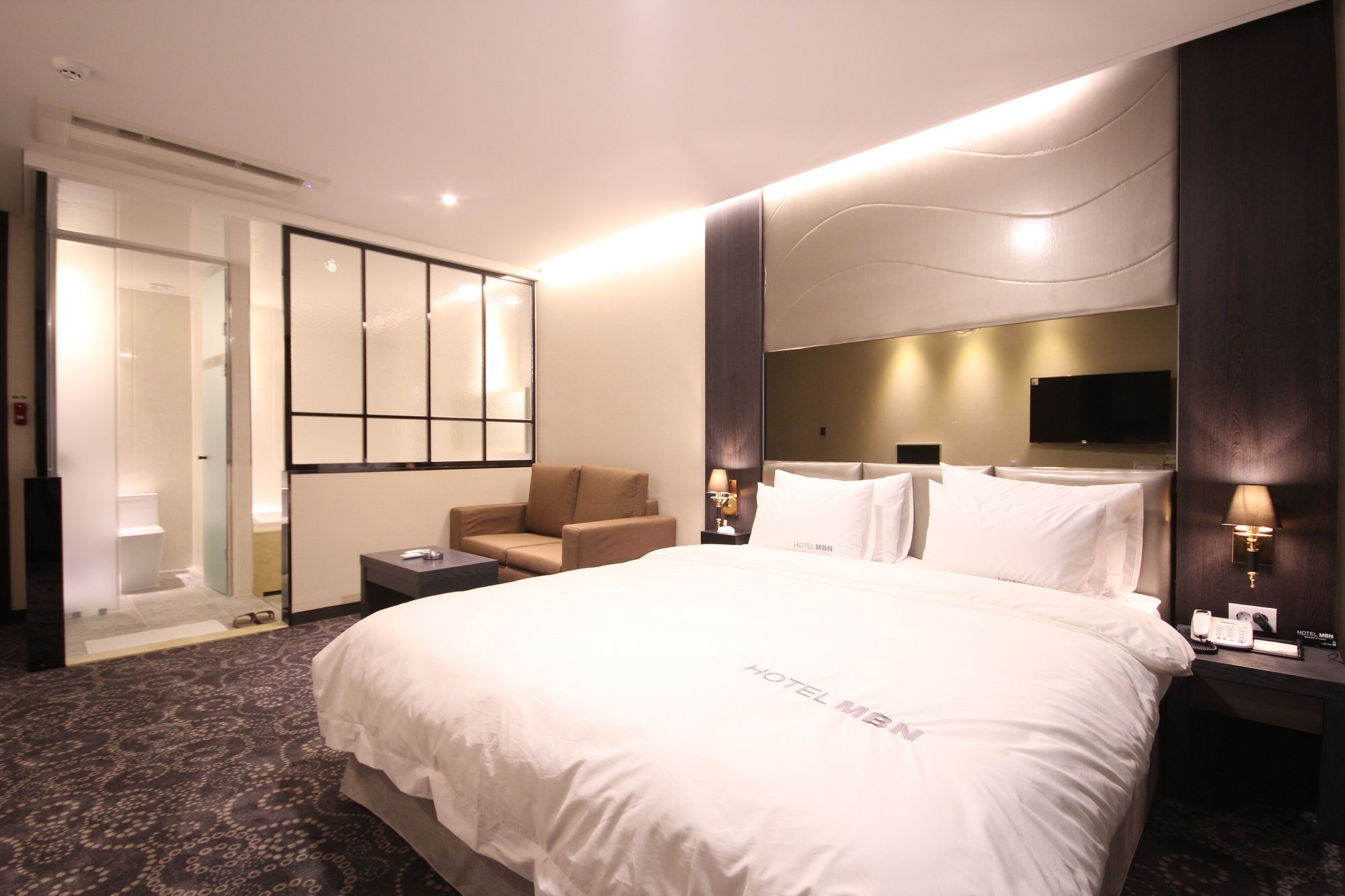 Mbn Hotel Changwon Exterior photo